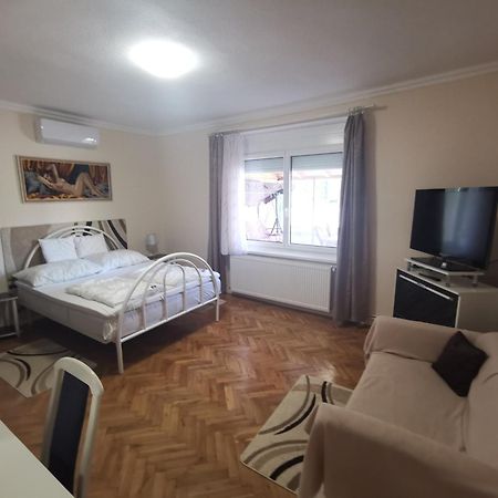 Tini Apartman Balatonfured Exterior photo