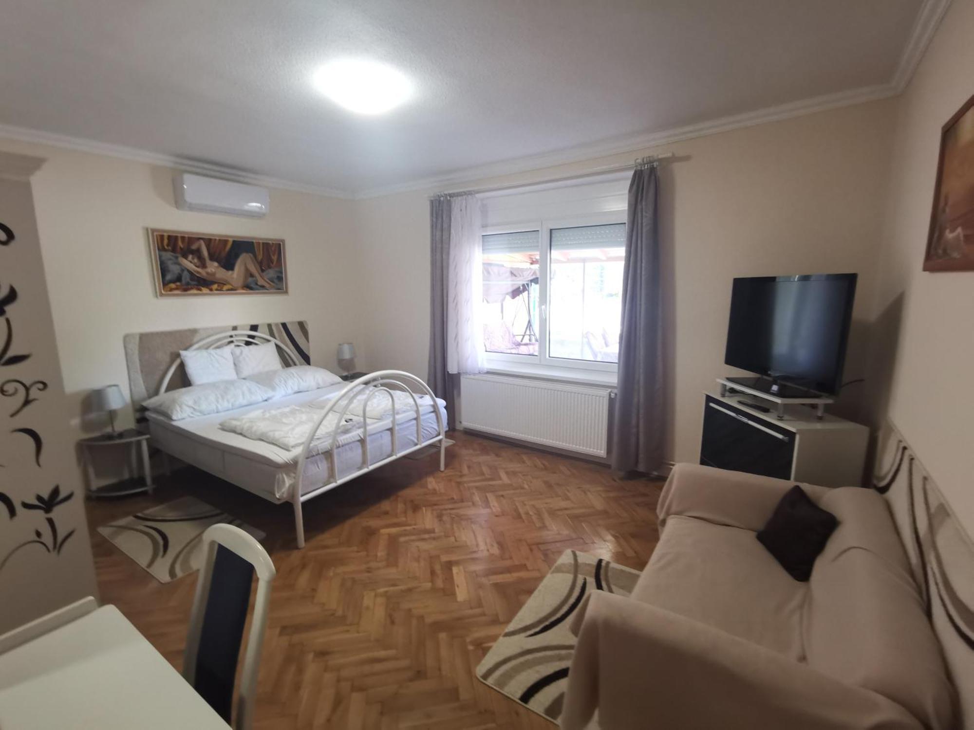 Tini Apartman Balatonfured Exterior photo