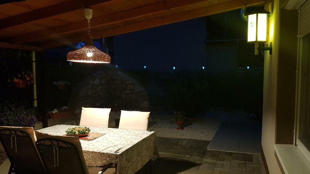 Tini Apartman Balatonfured Exterior photo